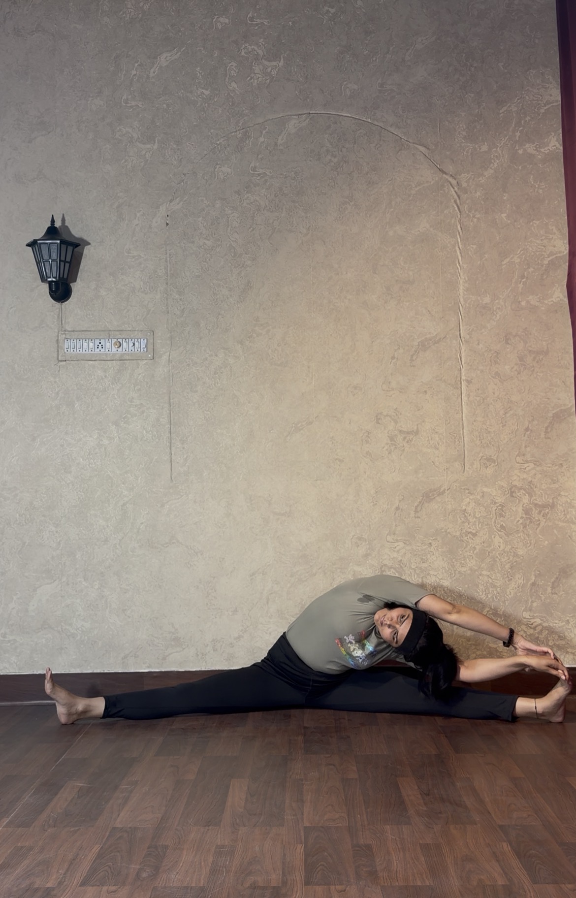 Priya demonstrating Samakonasana